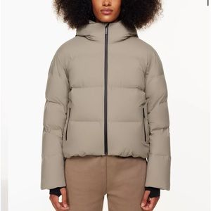 Aritzia The Super Puff Shorty